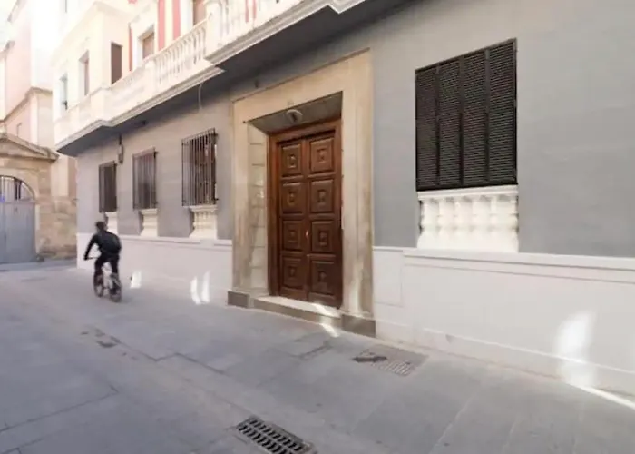 Maravilloso Piso en el Centro_WIFI_Parking_8People